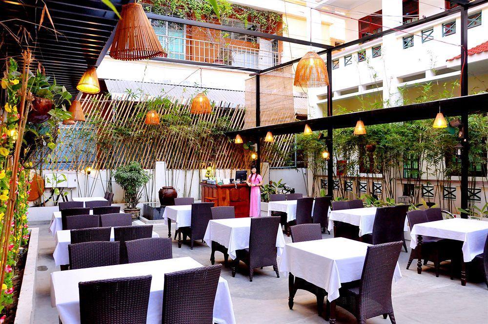 Oyo 381 Tuyet Mai Hotel Nha Trang Exterior photo